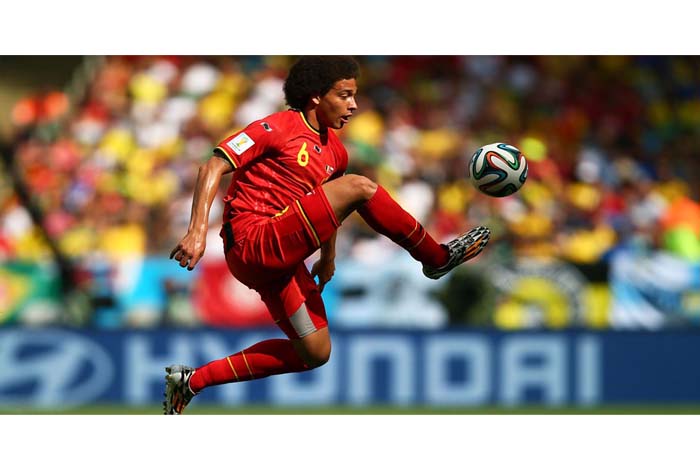 Belgica deja tendido a Rusia en el último minuto