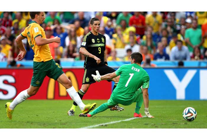 España logra su victoria del honor ante Australia