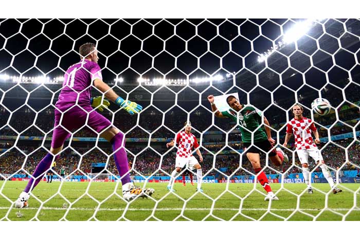 México logra su pase a octavos de final al derrotar 3-1 a Croacia