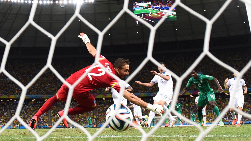 Grecia le arrebata la clasificación a octavos de final a Costa de Marfil 