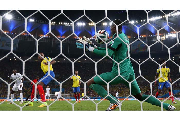 Francia mantiene su liderazgo del Grupo E y Ecuador se regresa a casa