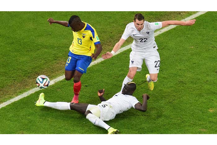 Francia mantiene su liderazgo del Grupo E y Ecuador se regresa a casa