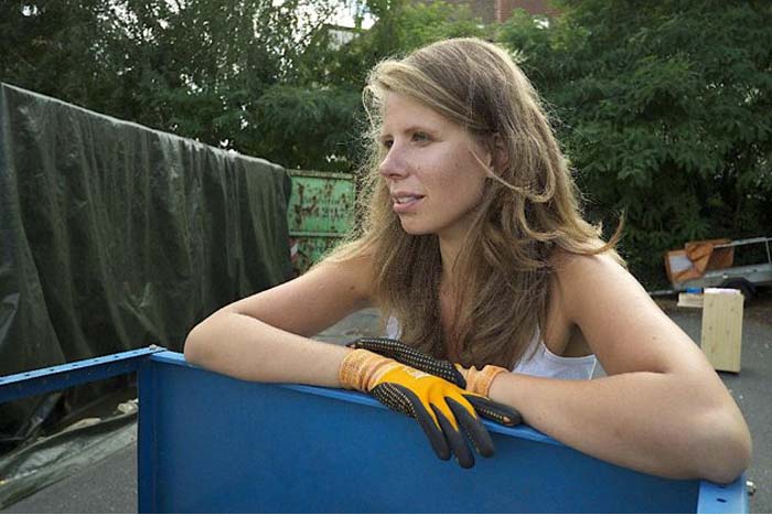Termina huelga de mujer alemana, que durante un año no compró nada