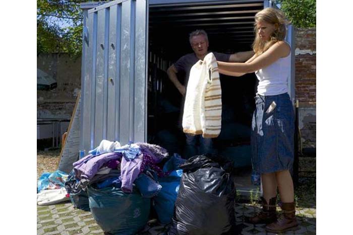 Termina huelga de mujer alemana, que durante un año no compró nada