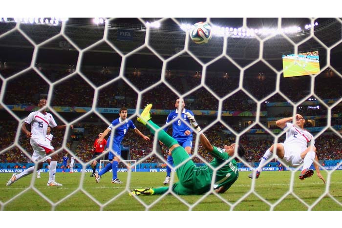 Costa Rica concreta su sueño y pasa a cuartos de final en tanda de penales