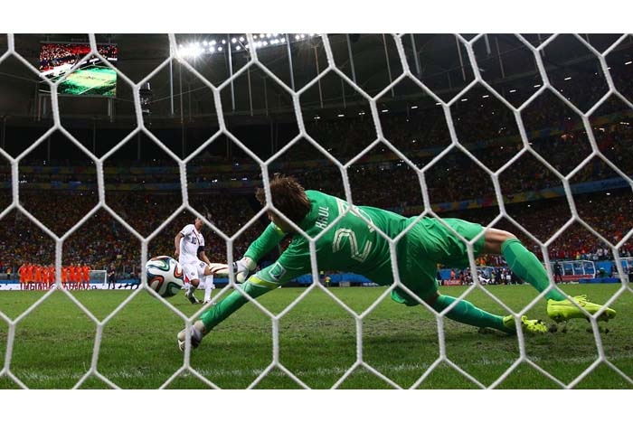 La Naranja Mecánica derrota 4-3 a Costa Rica en ronda de penales