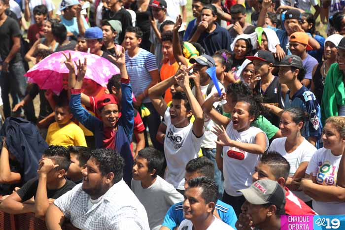 Nicaragüenses viven la semifinal del mundial en Estadio Virtual