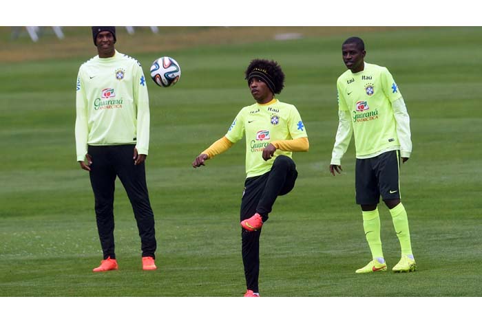 Brasil y Holanda se despiden con el partido que nadie quería jugar