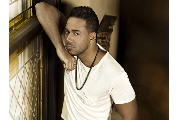 Enrique Iglesias y Romeo Santos grandes ganadores de los Premios Juventud