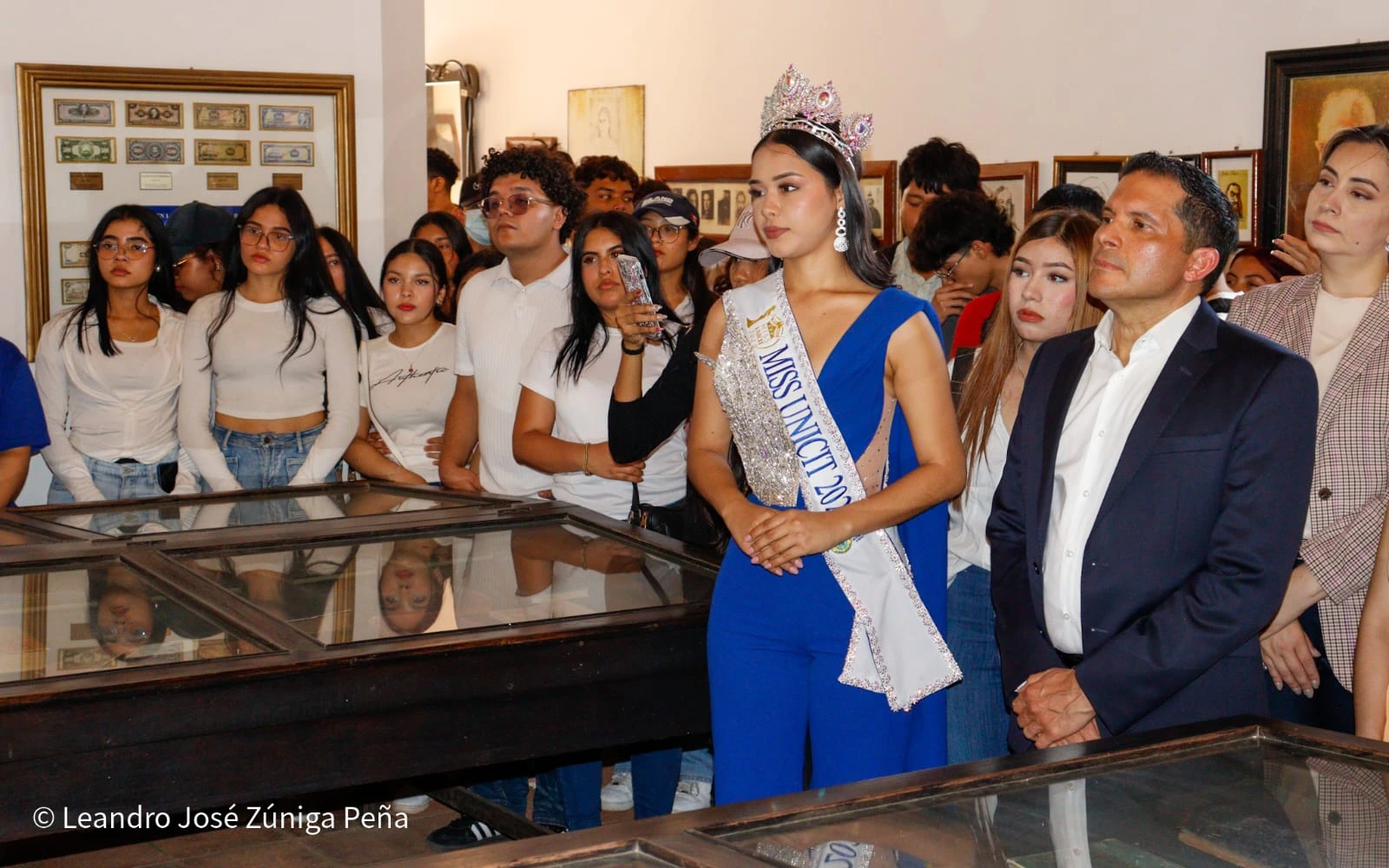 Comunidad estudiantil rinde homenaje al General Augusto C. Sandino con poesía, danza y pintura