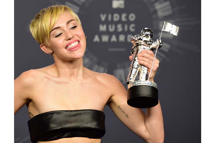 Beyoncé y Miley Cyrus brillan en los MTV Video Music Awards 2014
