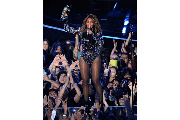 Beyoncé y Miley Cyrus brillan en los MTV Video Music Awards 2014