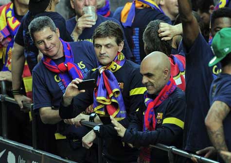 Barça y United disfrutan sus desfiles como campeones (fotos)