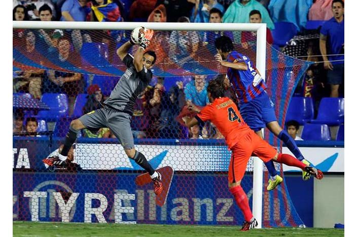 0-5. El líder se pasea por el Ciutat de Valencia