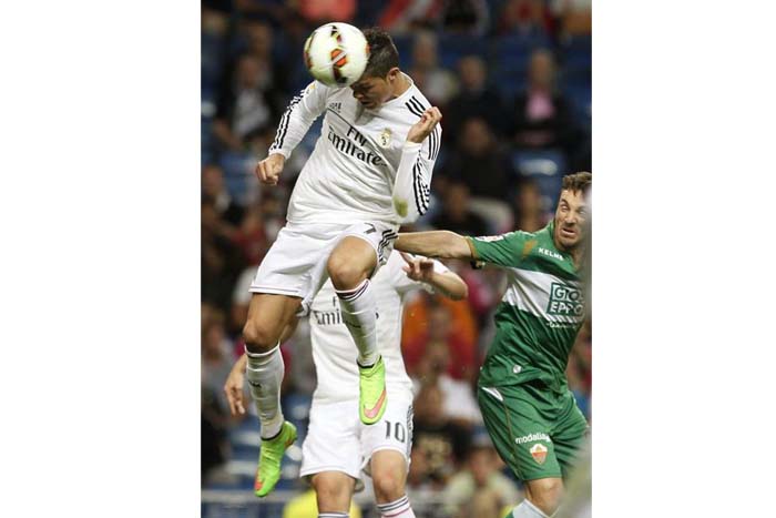 Real Madrid goleó 5-1 a Elche con cuatro goles de Cristiano Ronaldo