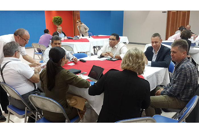 Cámara de Comercio sostiene encuentro con empresarios daneses