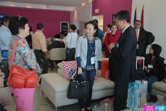 Empresarios taiwaneses interesados en comprarnos café