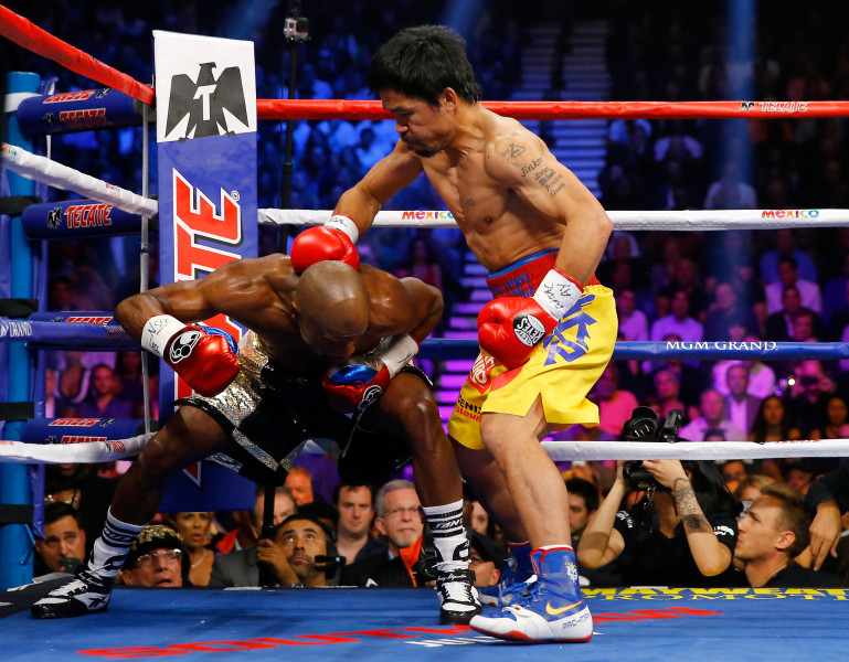 Mayweather derrota a Pacquiao por decisión unánime en la 'Pelea del Siglo'