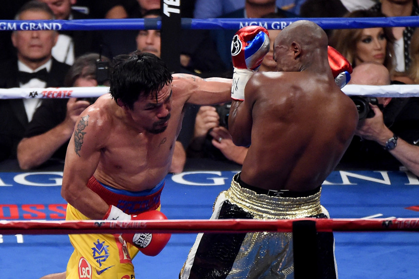 Mayweather derrota a Pacquiao por decisión unánime en la 'Pelea del Siglo'