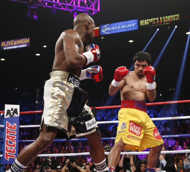 Mayweather derrota a Pacquiao por decisión unánime en la 'Pelea del Siglo'