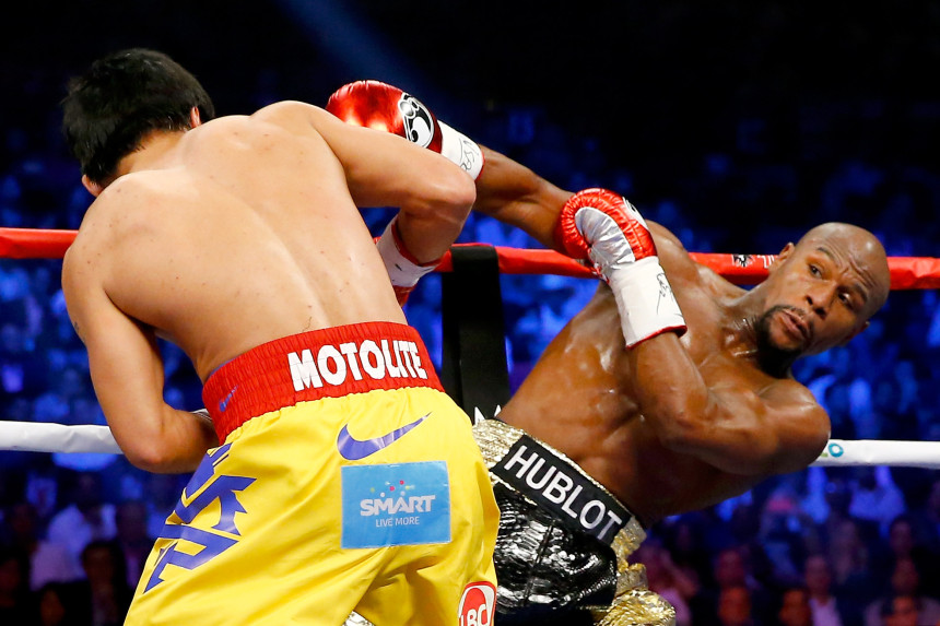 Mayweather derrota a Pacquiao por decisión unánime en la 'Pelea del Siglo'