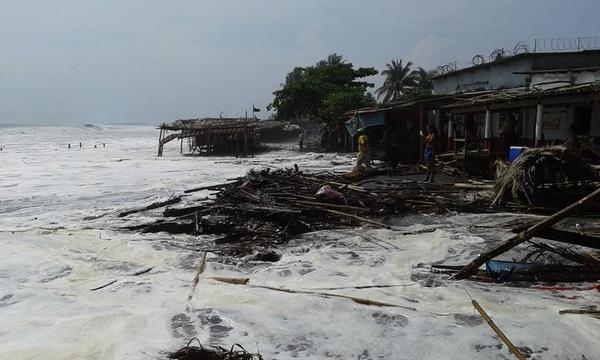 Oleajes provocan tres muertos y un desaparecido en costas del Pacífico americano