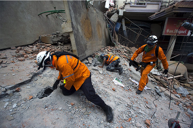 Nuevo terremoto de 7.3 en Nepal deja muertos y heridos