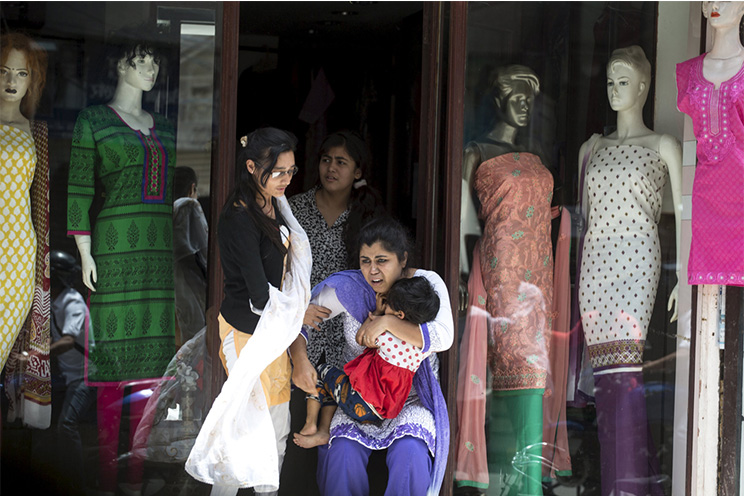 Nuevo terremoto de 7.3 en Nepal deja muertos y heridos