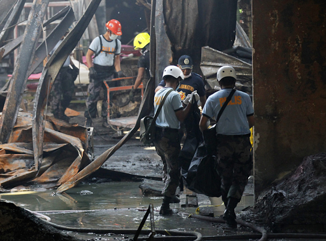 72 muertos por incendio en fábrica de zapatos de Filipinas
