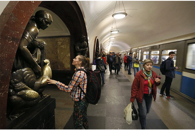Cumple 80 años el metro más bonito y visitado del mundo