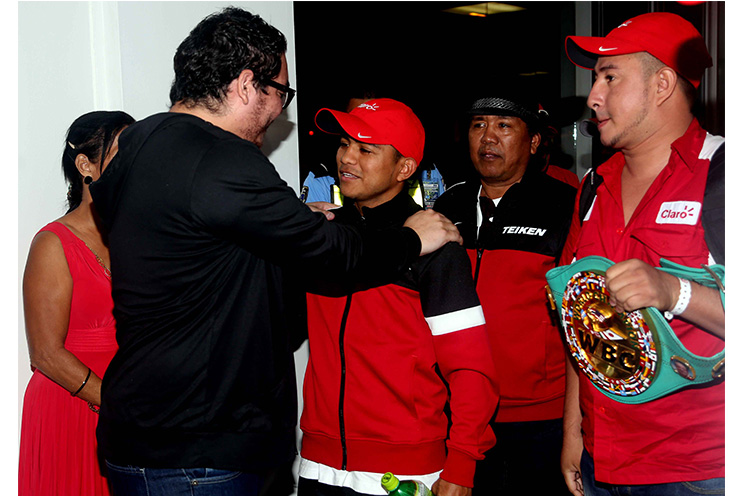 Juventud nicaragüense se desborda para recibir al “Chocolatito” González