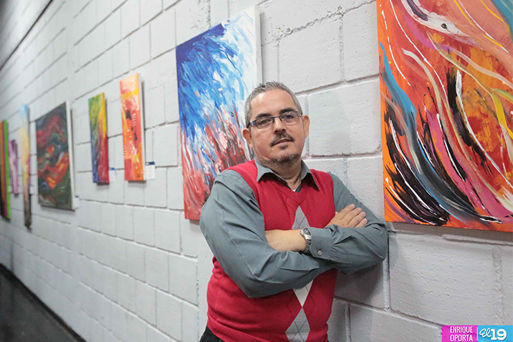 Teatro Rubén Darío expone obras de Alberto Morín