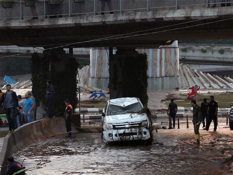 Tiflis, ocupada por las fieras tras inundaciones que dejan 12 muertos
