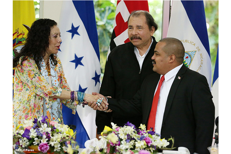 Presidente Daniel recibe cartas credenciales de embajadores de Ecuador, Honduras, Panamá y Perú