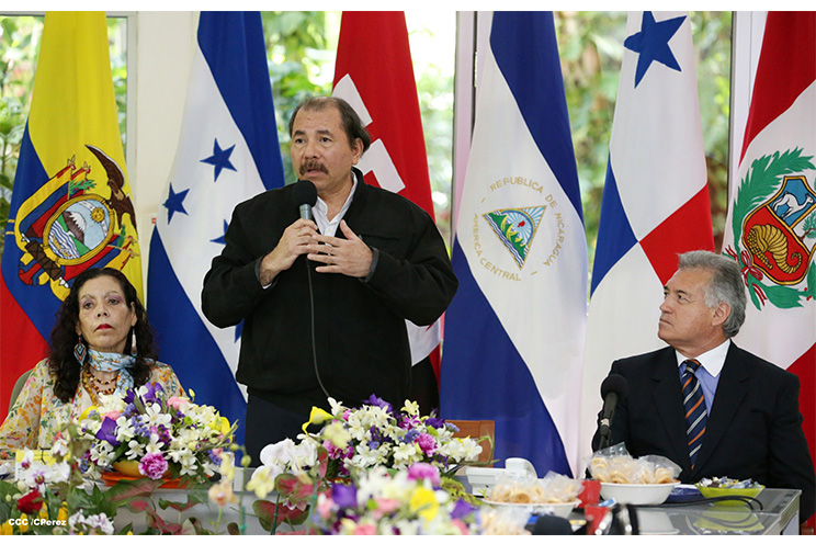 Presidente Daniel recibe cartas credenciales de embajadores de Ecuador, Honduras, Panamá y Perú