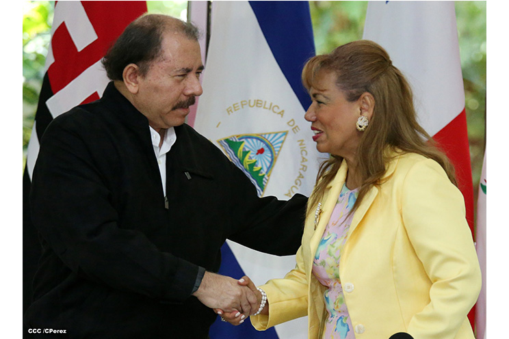 Presidente Daniel recibe cartas credenciales de embajadores de Ecuador, Honduras, Panamá y Perú