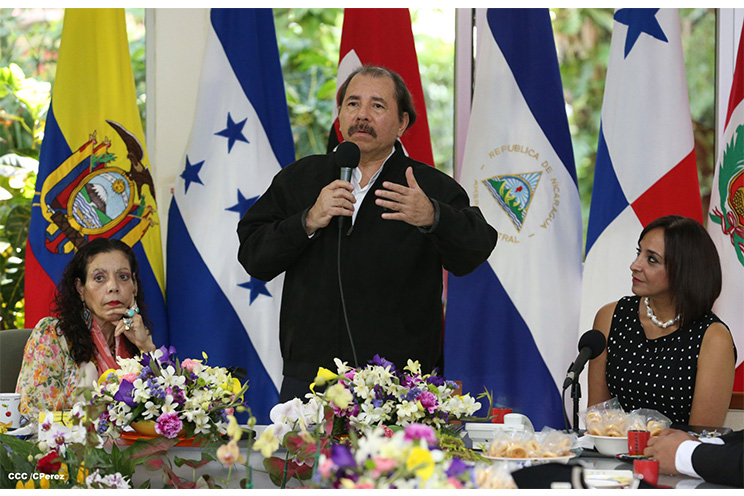 Presidente Daniel recibe cartas credenciales de embajadores de Ecuador, Honduras, Panamá y Perú
