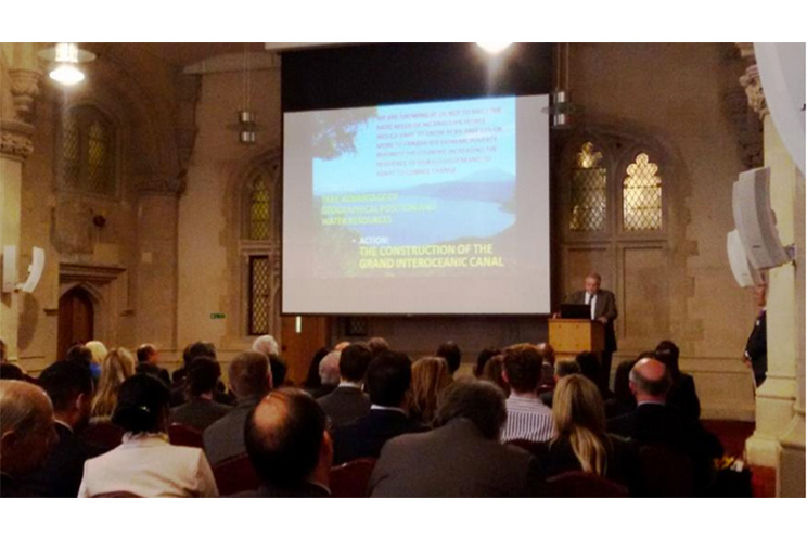 Ministro Paul Oquist promueve inversiones en Londres