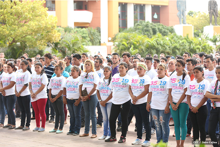 Daniel y Rosario conmemoran 79 aniversario del natalicio del Comandante Carlos Fonseca