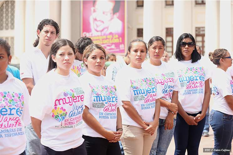 Daniel y Rosario conmemoran 79 aniversario del natalicio del Comandante Carlos Fonseca