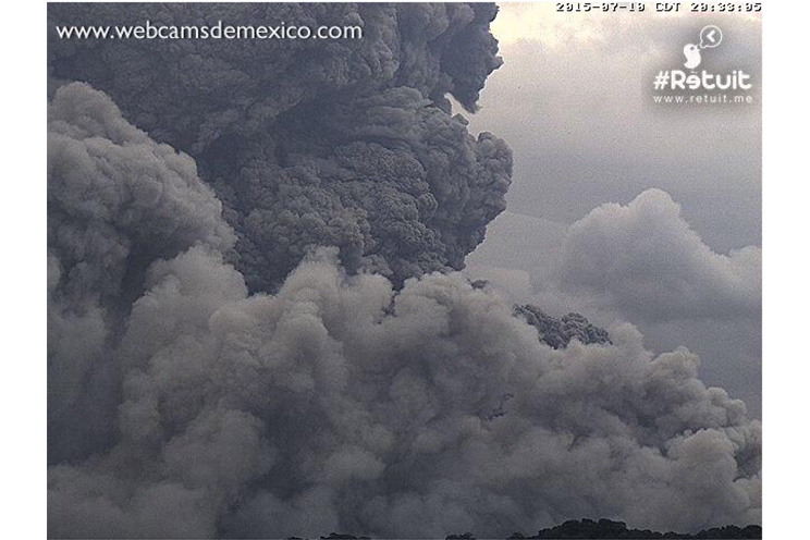 Autoridades mexicanas atentas a actividad del Volcán de Colima