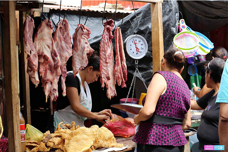 Mercados abastecidos con productos frescos y de alta calidad