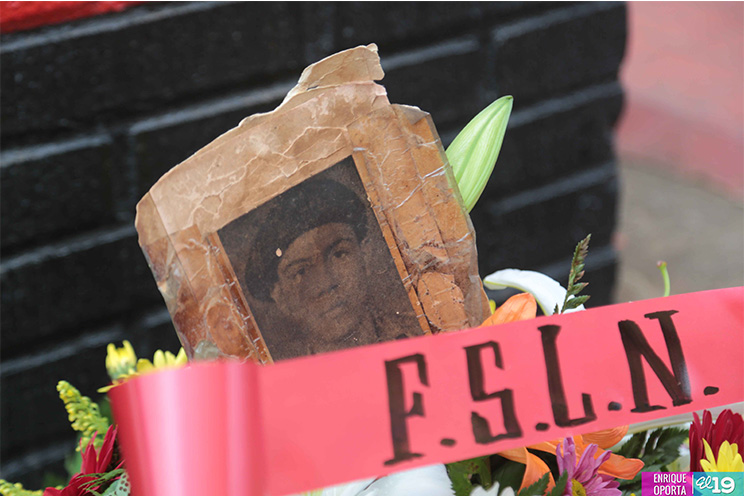 Barrio San Luis honra la memoria del guerrillero Claudio Ochoa