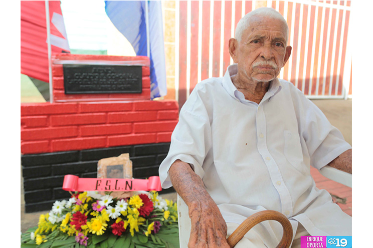 Barrio San Luis honra la memoria del guerrillero Claudio Ochoa