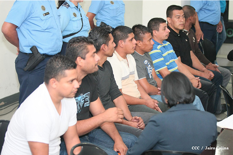 Ex oficiales admiten hechos durante audiencia inicial