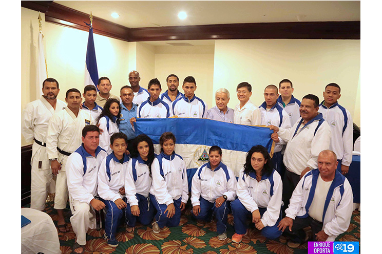 Abanderan selección nica que participará en el VI Campeonato Iberoamericano de Karate Do