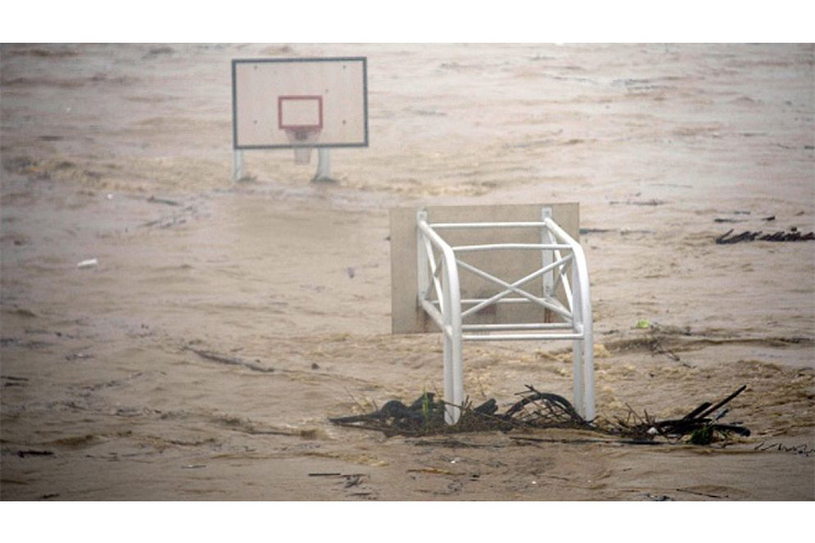 El tifón Soudelor avanza hacia China tras dejar cinco muertos en Taiwán