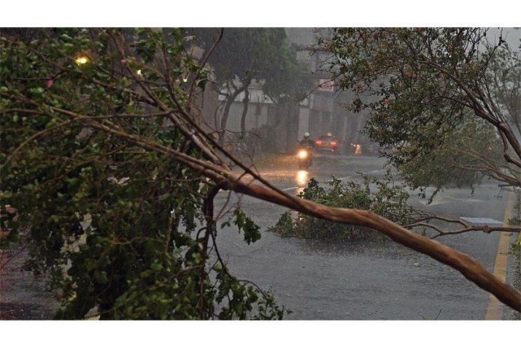 El tifón Soudelor avanza hacia China tras dejar cinco muertos en Taiwán