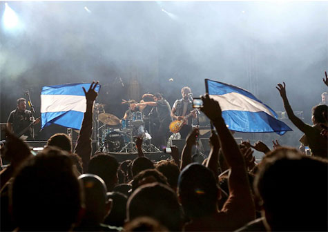 Espectacular lleno en concierto de Molotov