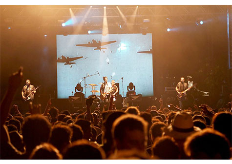 Espectacular lleno en concierto de Molotov